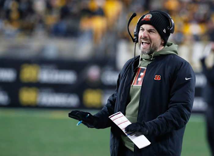 Nov 20, 2022; Cincinnati Bengals quarterbacks coach Dan Pitcher gestures on the sidelines against the Pittsburgh Steelers. Mandatory Credit: Charles LeClaire-USA TODAY Sports